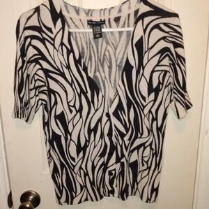 New York And Company Black And White Short Sleeve Cardigan Sweater